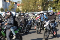 Zdjęcie: ZAKOŃCZENIE SEZONU MOTOCYKLOWEGO LESZNO 2015_wjazd na plac czII