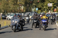 Zdjęcie: ZAKOŃCZENIE SEZONU MOTOCYKLOWEGO LESZNO 2015_wjazd na plac czII