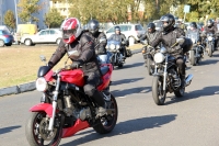 Zdjęcie: ZAKOŃCZENIE SEZONU MOTOCYKLOWEGO LESZNO 2015_wjazd na plac czII