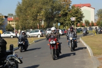 Zdjęcie: ZAKOŃCZENIE SEZONU MOTOCYKLOWEGO LESZNO 2015_wjazd na plac czII