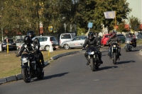 Zdjęcie: ZAKOŃCZENIE SEZONU MOTOCYKLOWEGO LESZNO 2015_wjazd na plac czII
