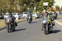 Zdjęcie: ZAKOŃCZENIE SEZONU MOTOCYKLOWEGO LESZNO 2015_wjazd na plac czII