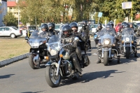 Zdjęcie: ZAKOŃCZENIE SEZONU MOTOCYKLOWEGO LESZNO 2015_wjazd na plac czII