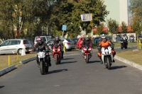Zdjęcie: ZAKOŃCZENIE SEZONU MOTOCYKLOWEGO LESZNO 2015_wjazd na plac czII