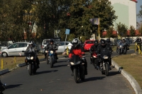 Zdjęcie: ZAKOŃCZENIE SEZONU MOTOCYKLOWEGO LESZNO 2015_wjazd na plac czII
