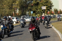 Zdjęcie: ZAKOŃCZENIE SEZONU MOTOCYKLOWEGO LESZNO 2015_wjazd na plac czII