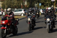 Zdjęcie: ZAKOŃCZENIE SEZONU MOTOCYKLOWEGO LESZNO 2015_wjazd na plac czII
