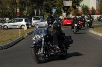 Zdjęcie: ZAKOŃCZENIE SEZONU MOTOCYKLOWEGO LESZNO 2015_wjazd na plac czII